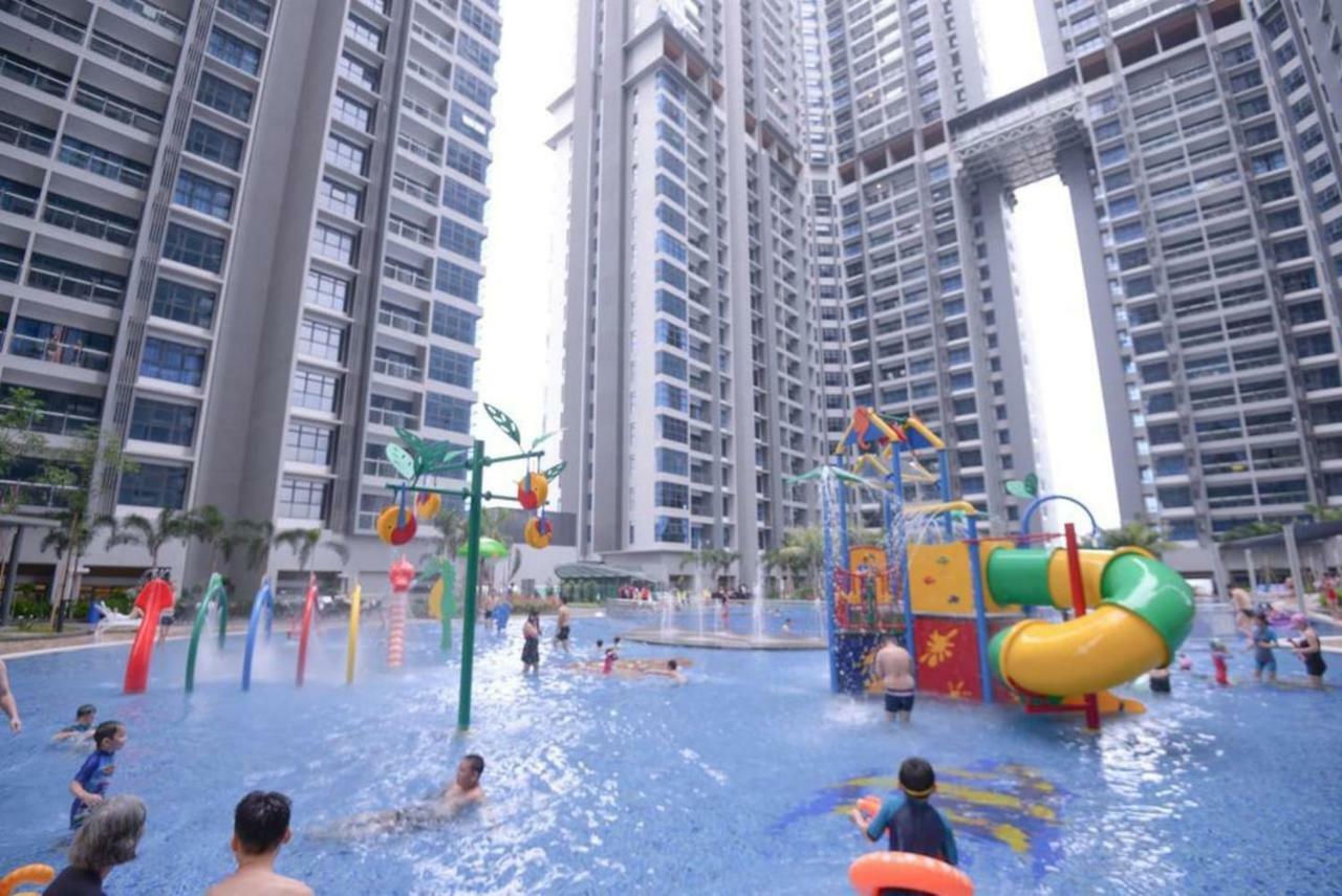 Ys Atlantis Residences Melaka - Pool View Extérieur photo