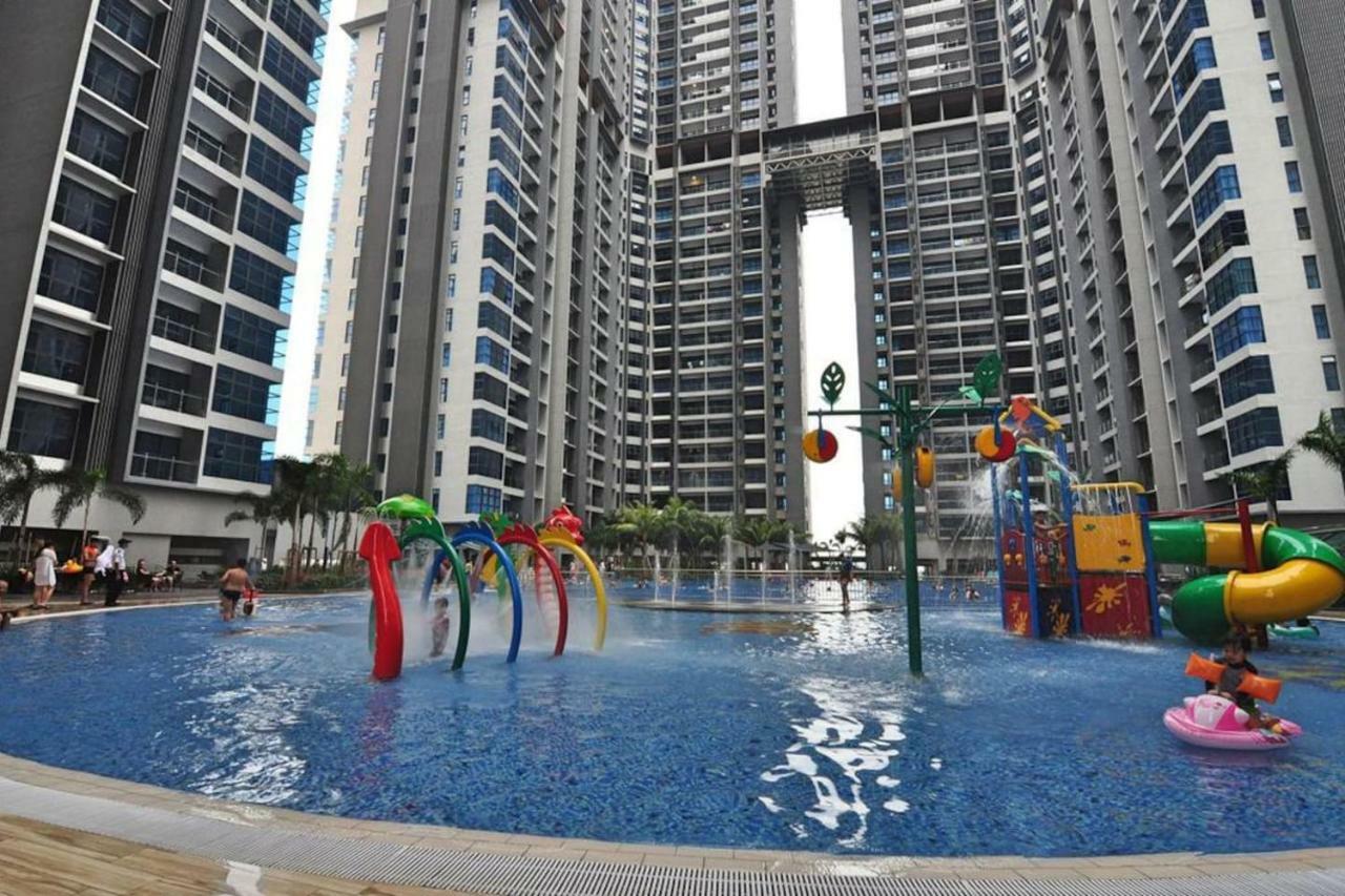 Ys Atlantis Residences Melaka - Pool View Extérieur photo