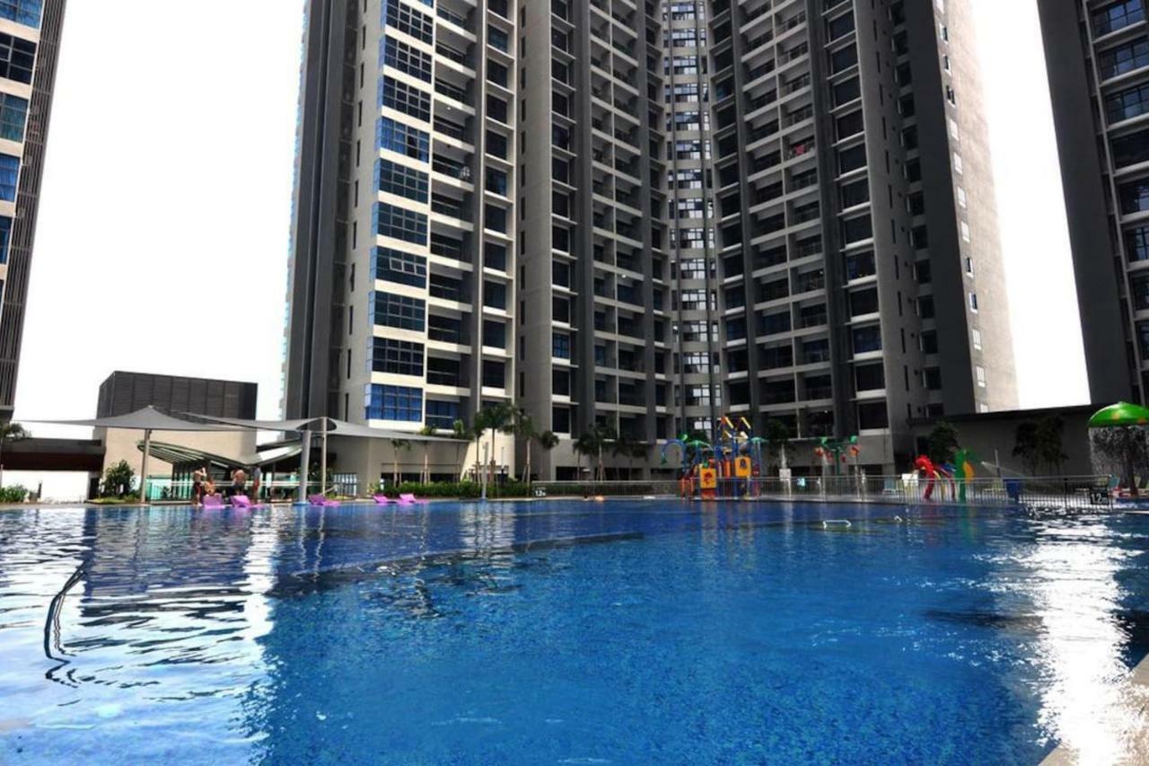 Ys Atlantis Residences Melaka - Pool View Extérieur photo